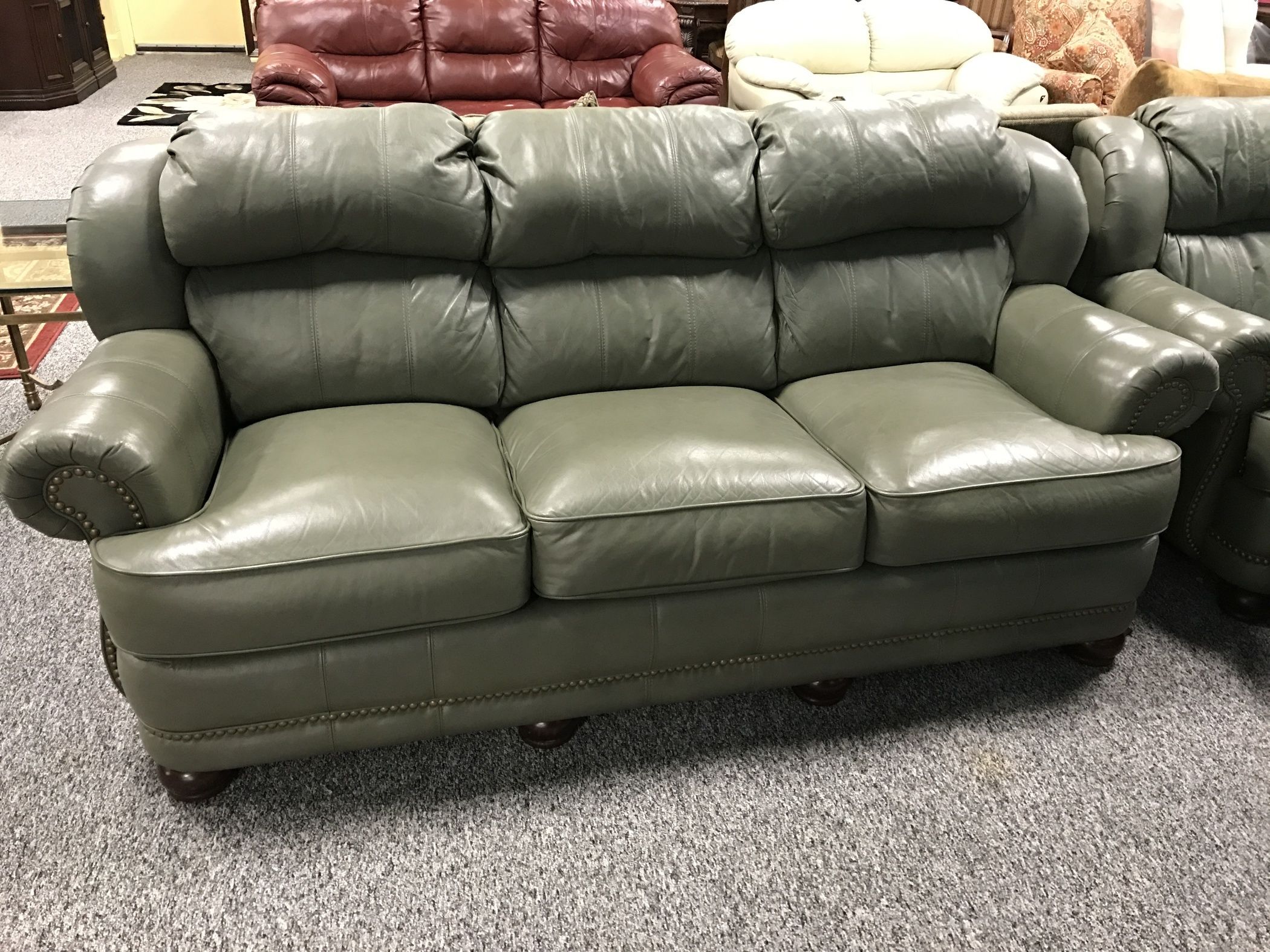 LANE LEATHER SOFA Allegheny Furniture Consignment