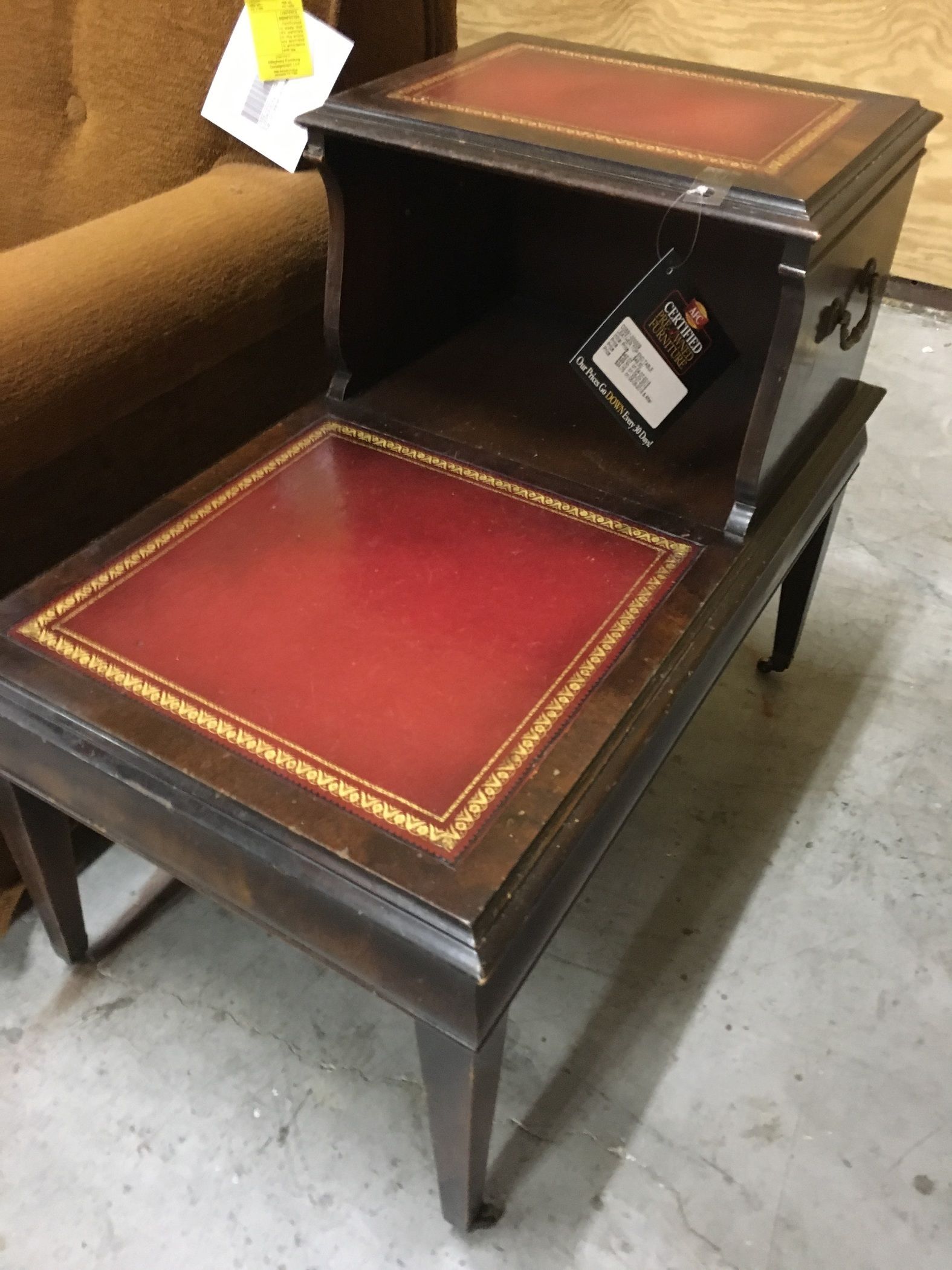 LEATHER TOP END TABLE Allegheny Furniture Consignment