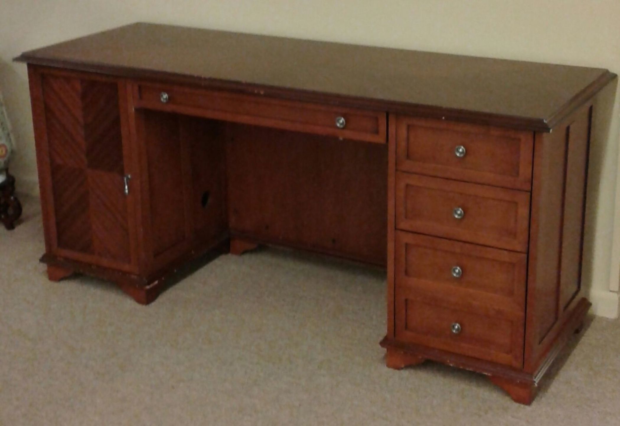 LEXINGTON DESK | Delmarva Furniture Consignment