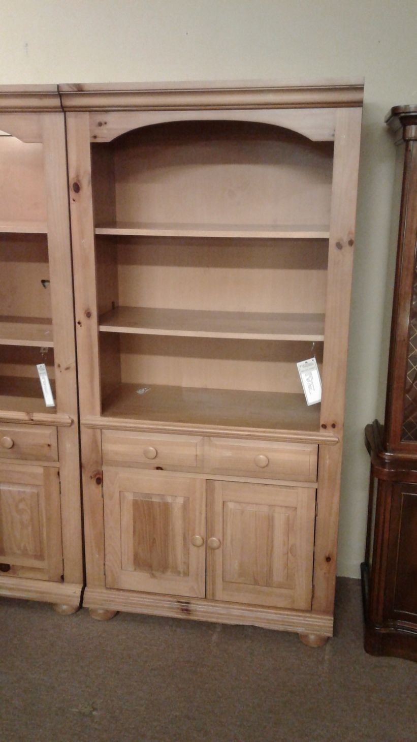 Broyhill Fontana Bookcase Delmarva Furniture Consignm vrogue.co