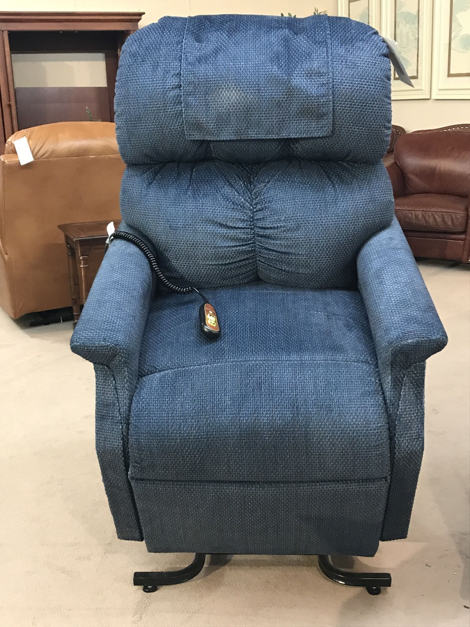GOLDEN TECH LIFT CHAIR Delmarva Furniture Consignment