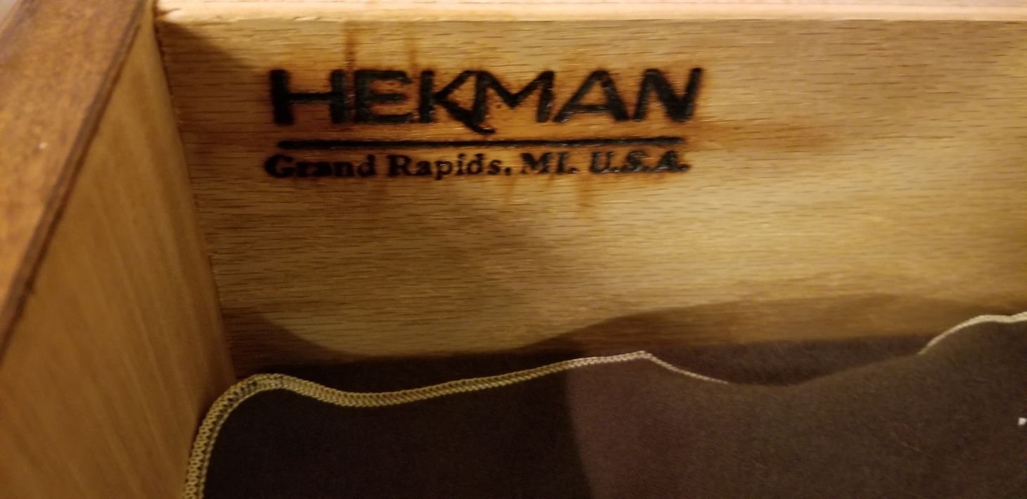 HEKMAN SIDEBOARD | Delmarva Furniture Consignment