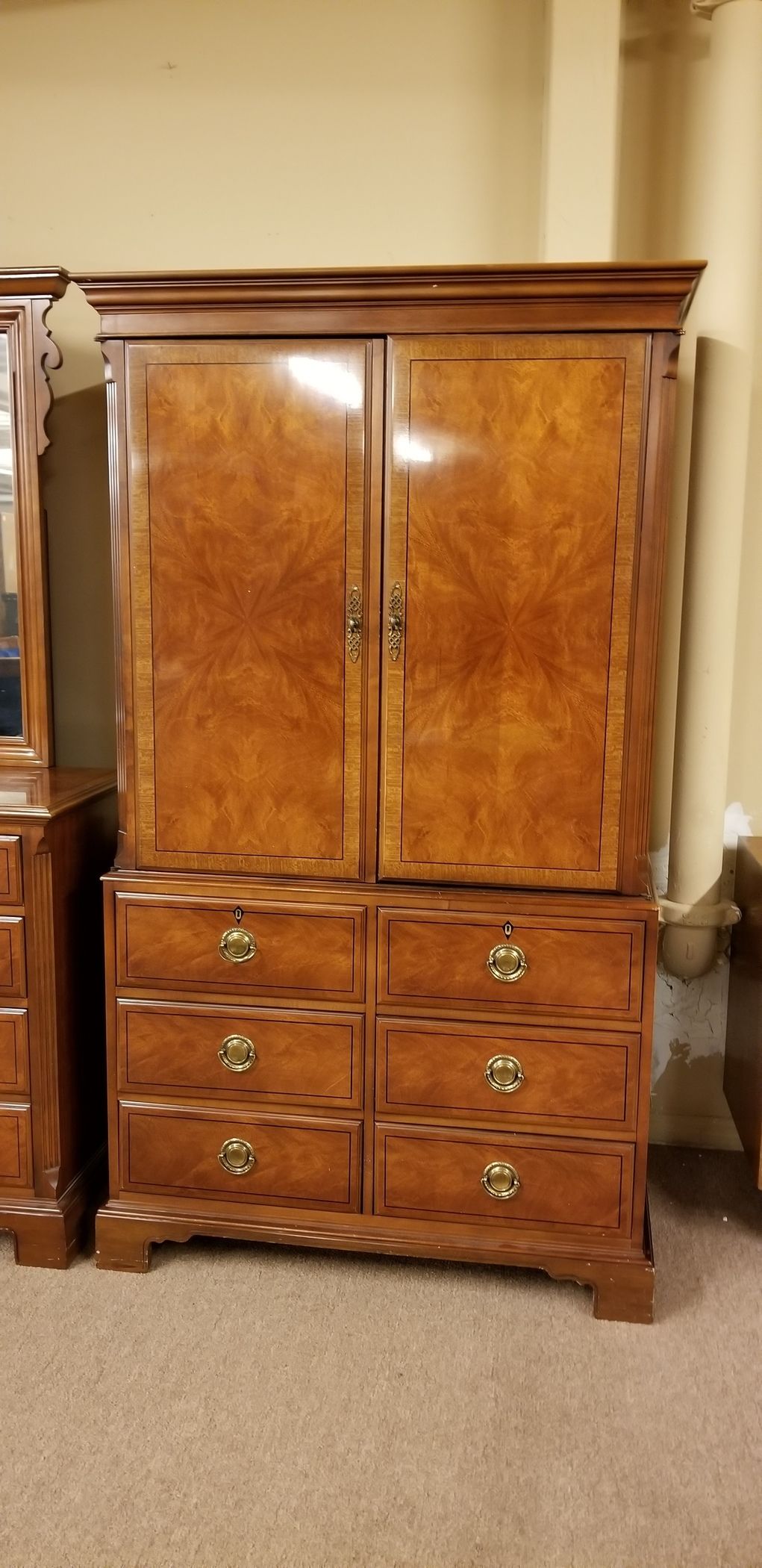 THOMASVILLE ARMOIRE Delmarva Furniture Consignment