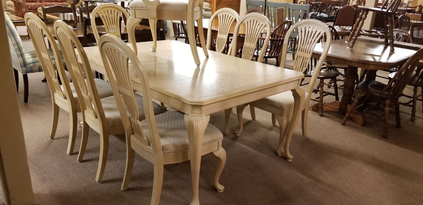 Download Walter Of Wabash Dining Room Table