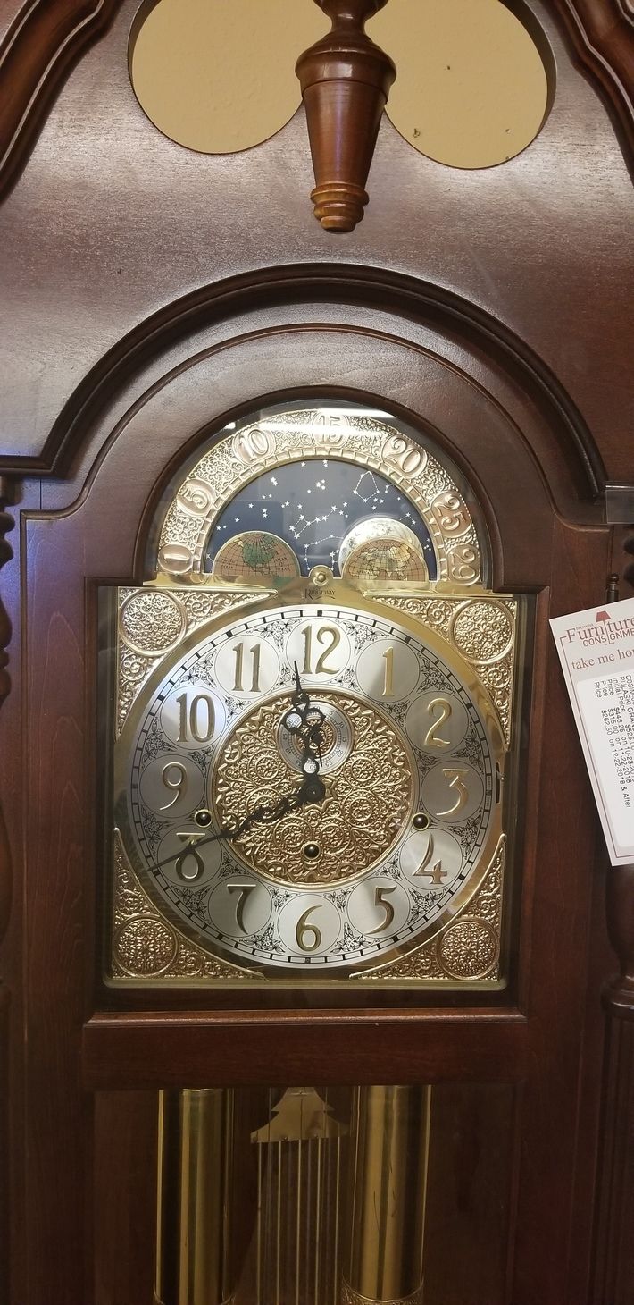 PULASKI GRANDFATHER CLOCK &KEY Delmarva Furniture Consignment