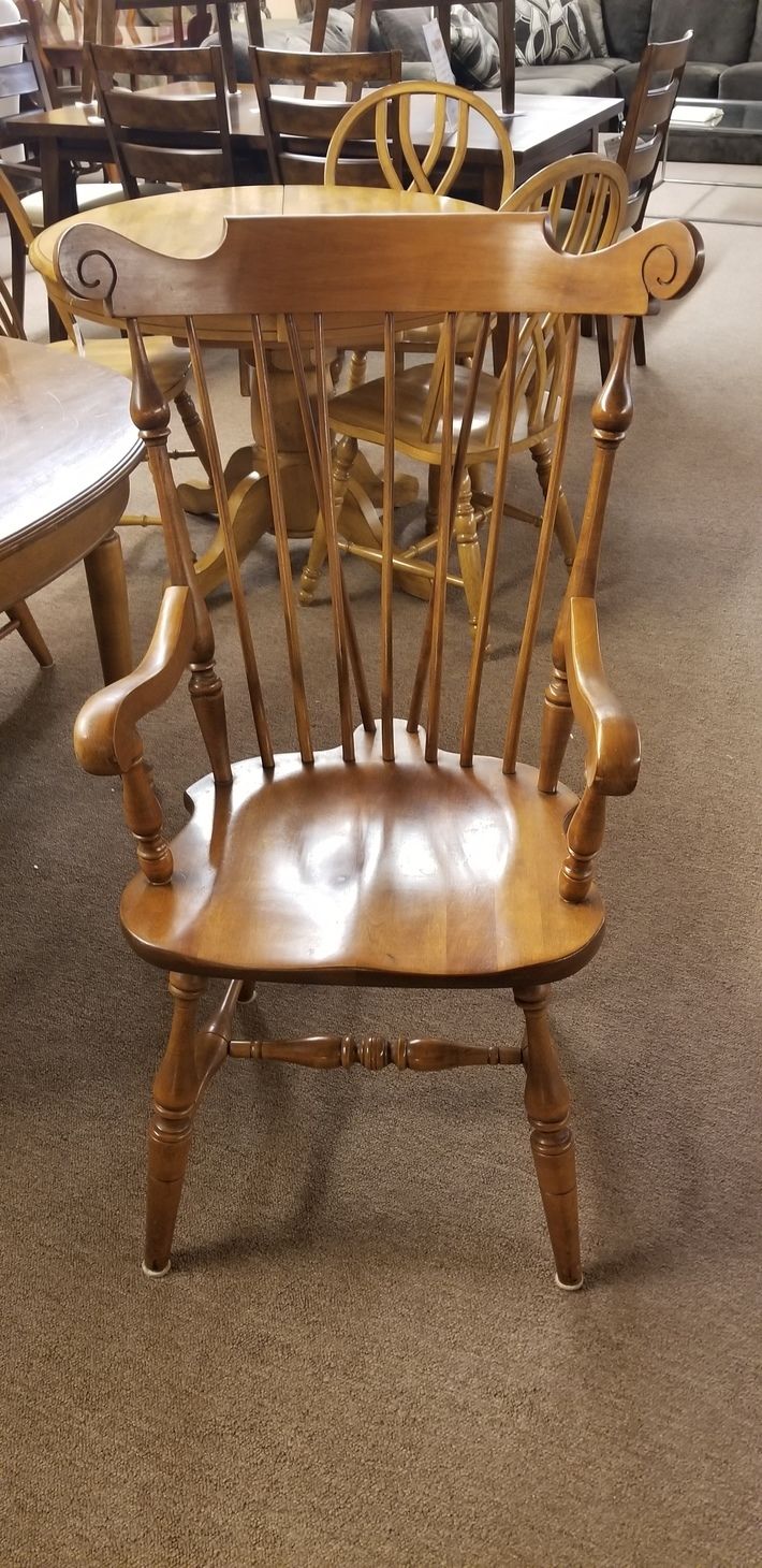 ETHAN ALLEN TABLE W/6 CHAIRS | Delmarva Furniture Consignment