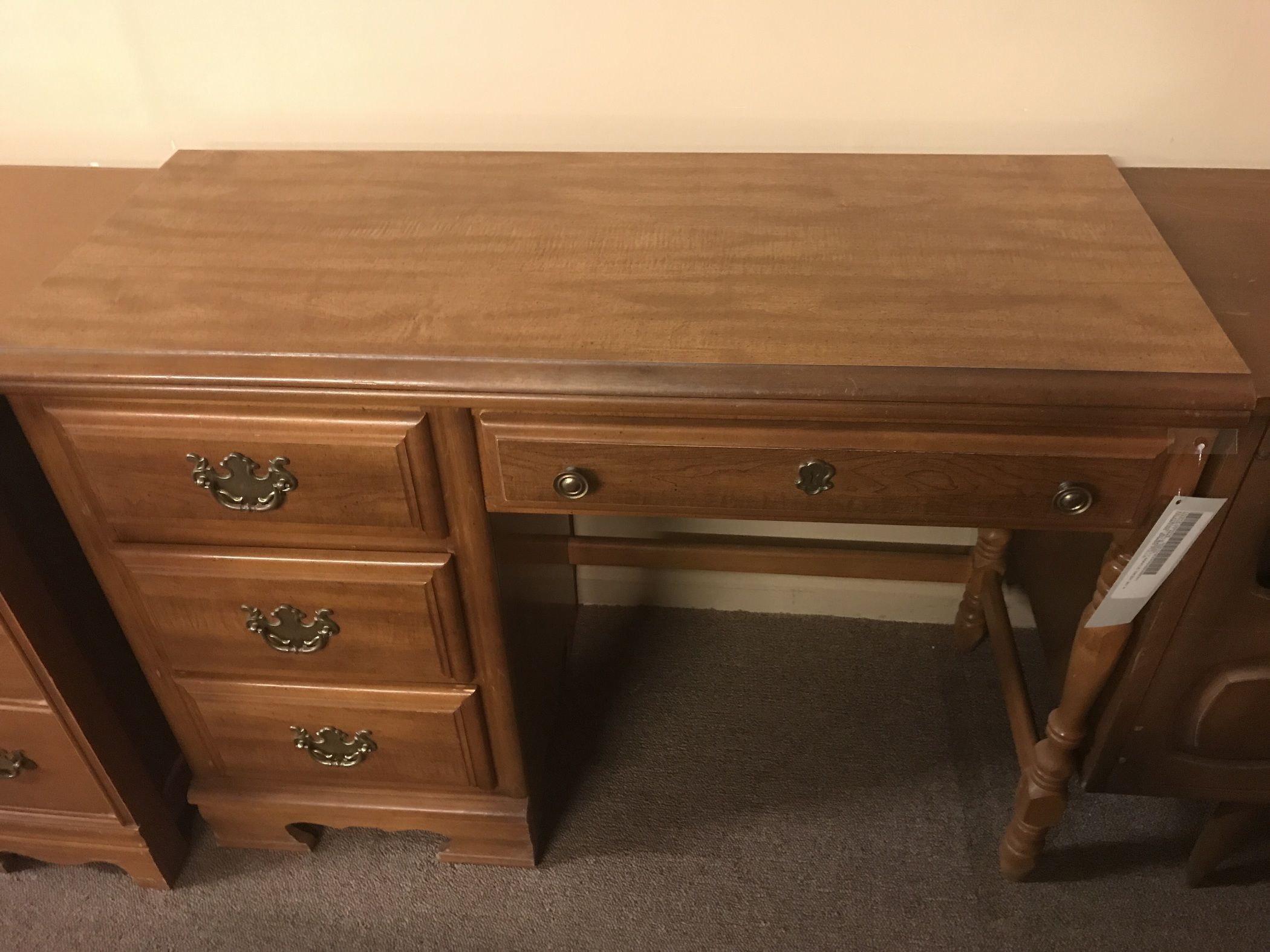BASSETT MAPLE DESK Delmarva Furniture Consignment