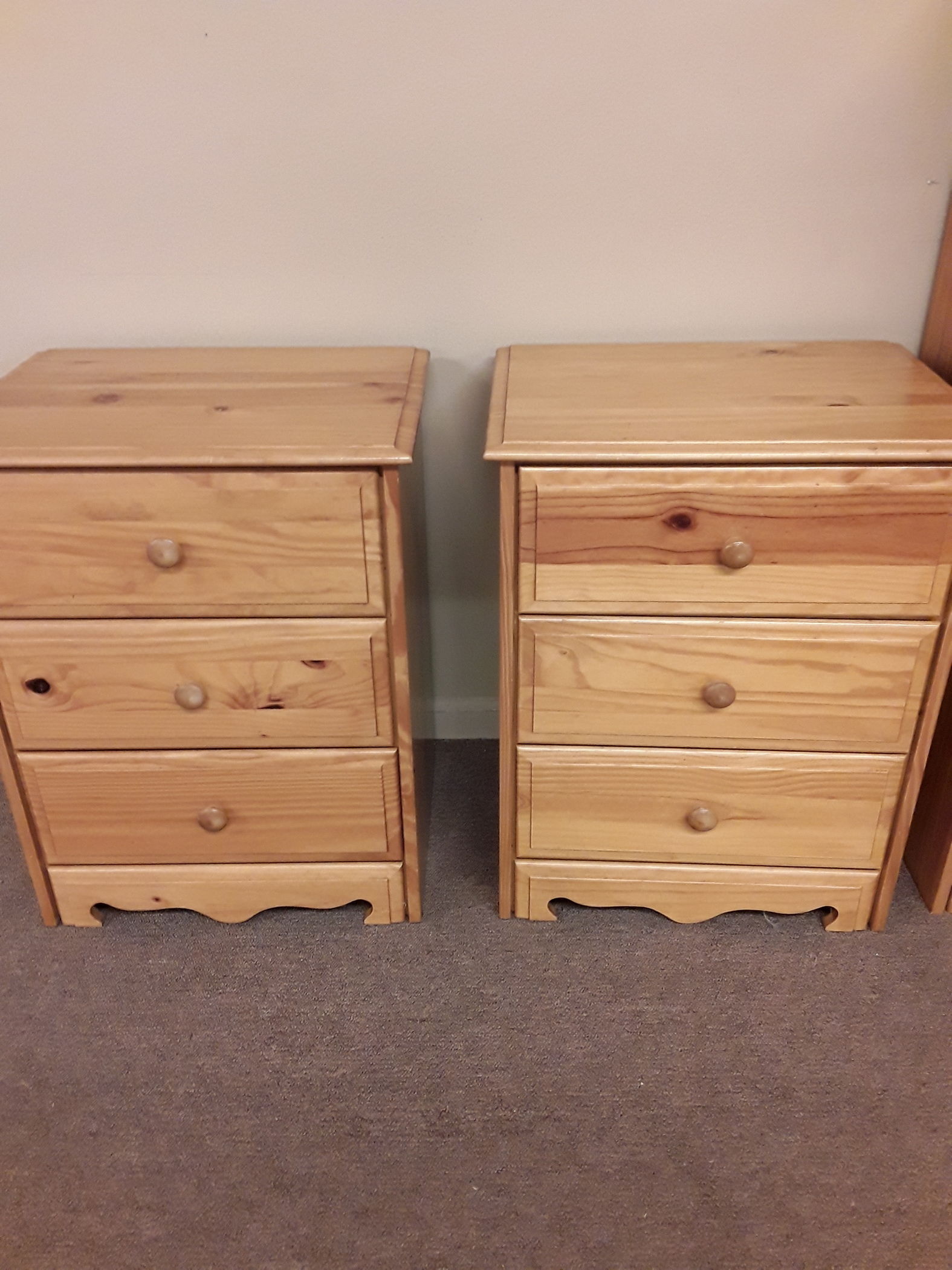 PINE DRESSER 2 NIGHTSTANDS SET Delmarva Furniture Consignment