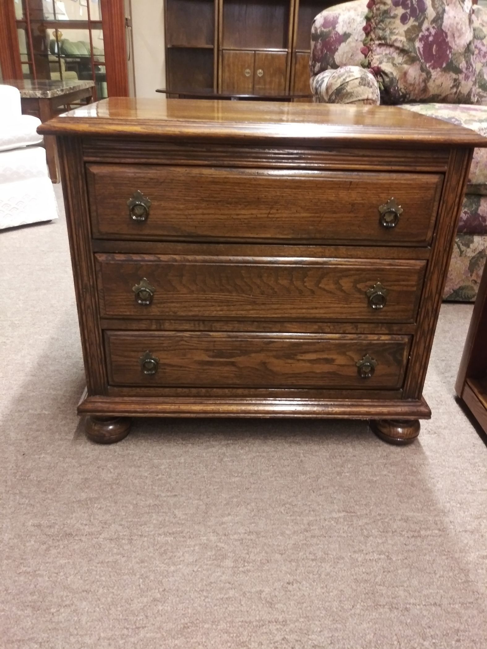 ETHAN ALLEN SIDE TABLE | Delmarva Furniture Consignment