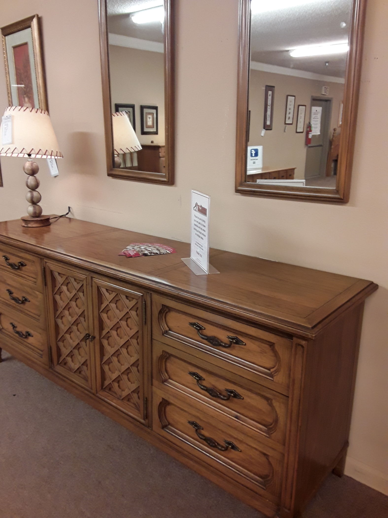 THOMASVILLE PECAN KING BR 7PC | Delmarva Furniture Consignment