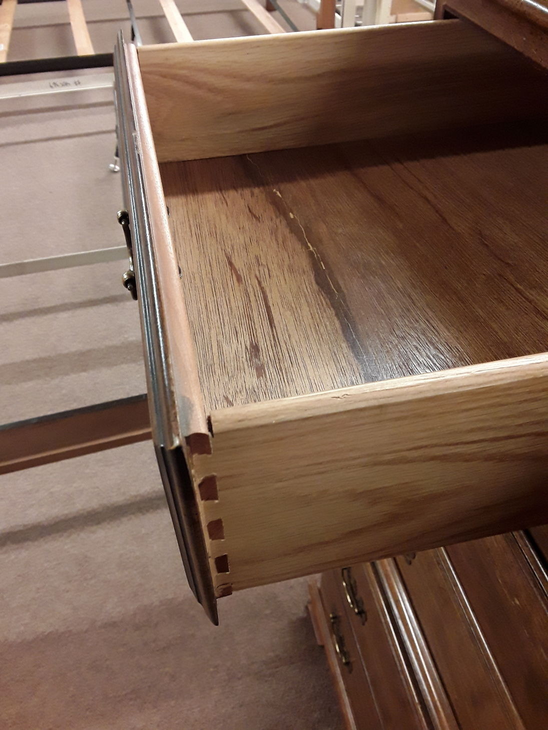 QUEEN CHERRY 5 PC BEDROOM SET | Delmarva Furniture Consignment