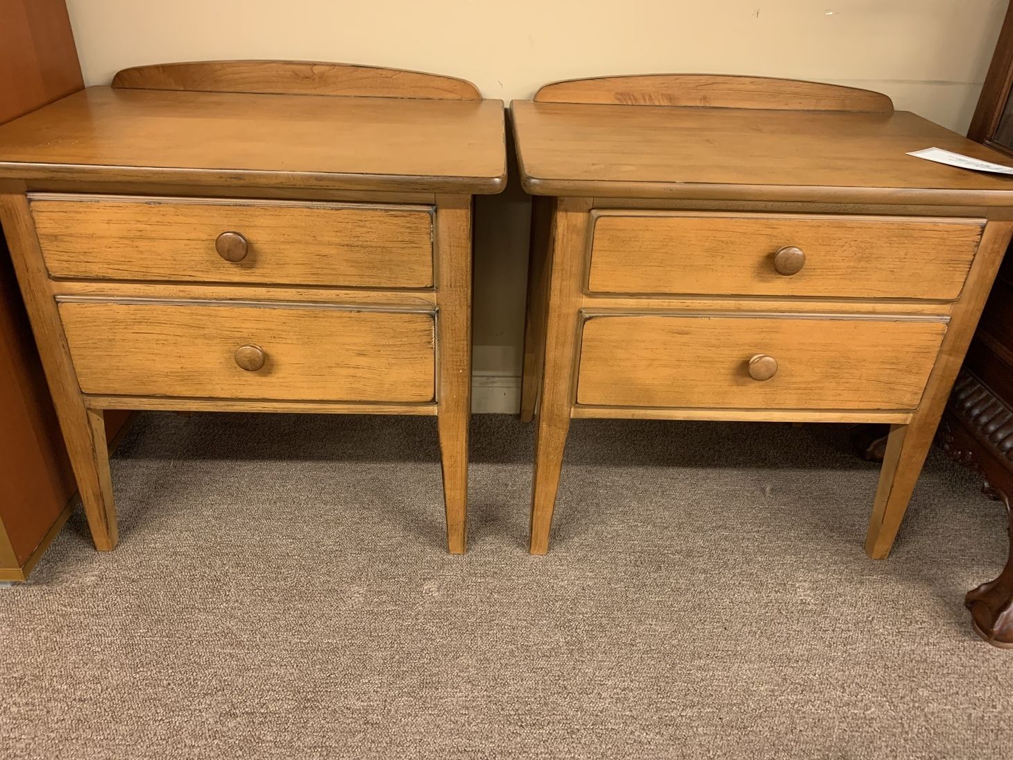 PAIR OF DREXEL NIGHTSTANDS Delmarva Furniture Consignment