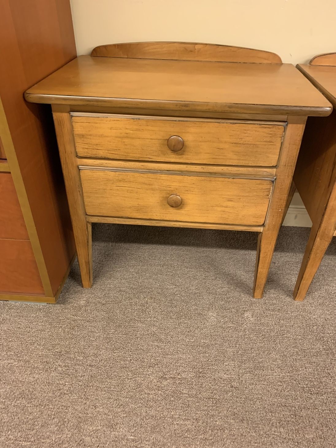 PAIR OF DREXEL NIGHTSTANDS Delmarva Furniture Consignment